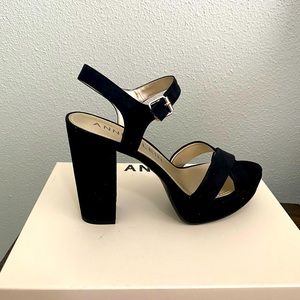Anne Klein Platform Heeled Suede Sandal NWT size 8.5